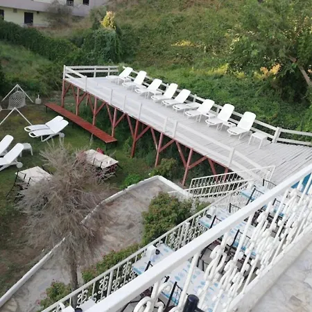 Ada Sea *